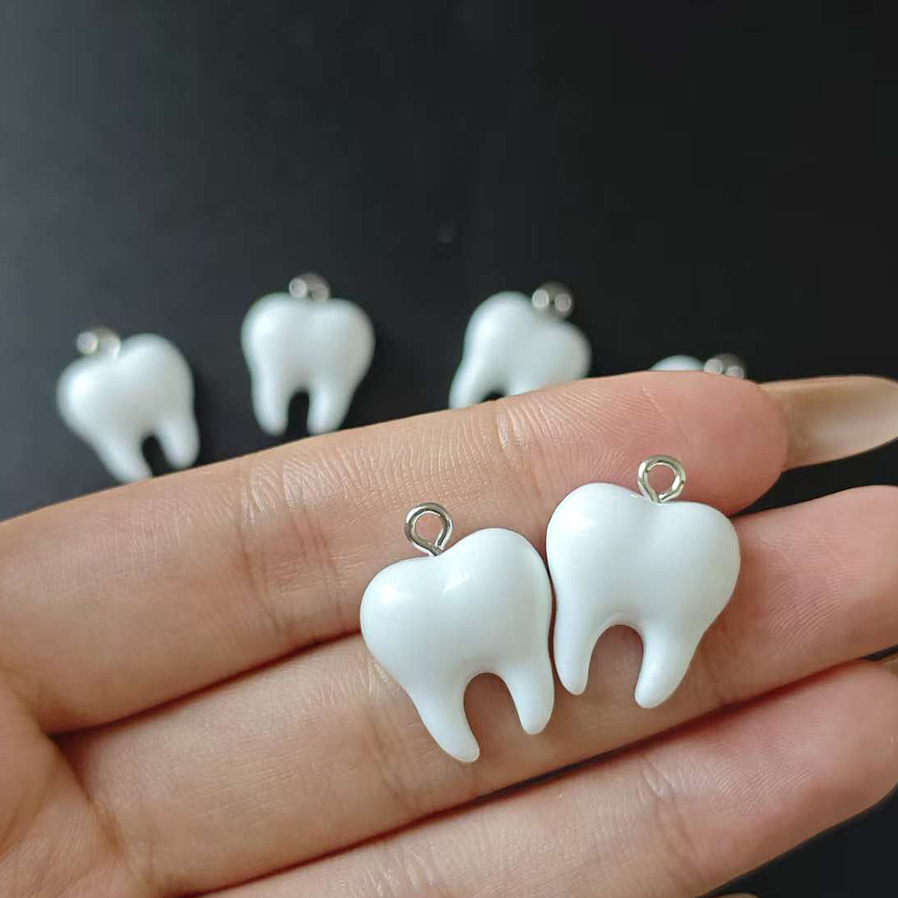 10 шт. милых белых подвесок в  – обзор и цена Resin Art Earrings