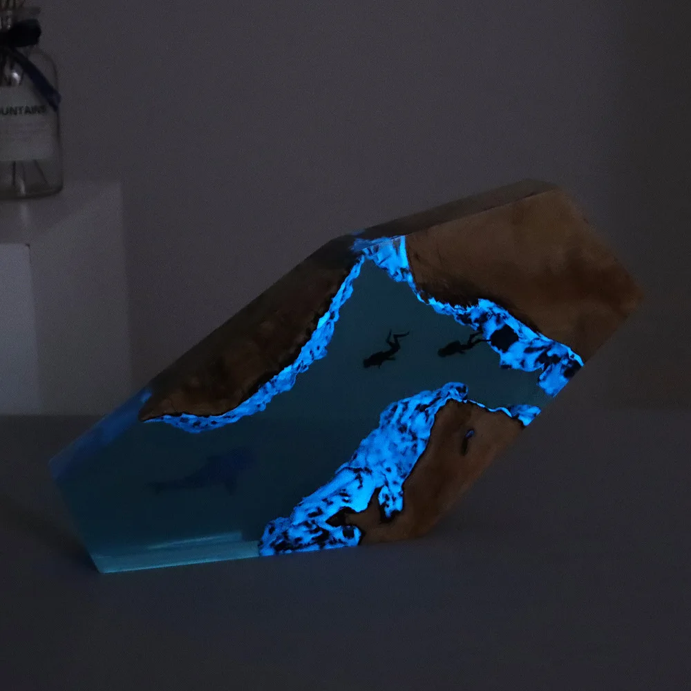 Современный ночник-светильник  – обзор и цена Resin Art And Wood